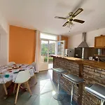: T3 Renove, 4 Pers, Proche Thermes, Wifi - Fr-1-495-145 شقة *