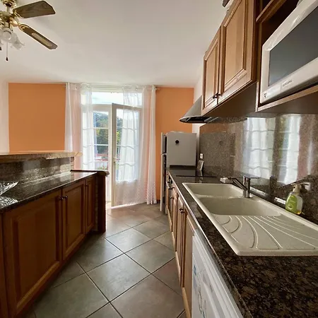 T3 Renove Avec Wifi, Proche Des Thermes De - Fr-1-495-145 Apartment